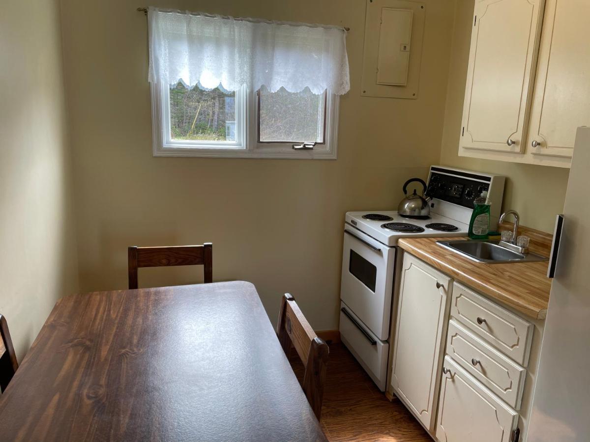 Bonne Bay Cottages Bonne Bay Pond Екстер'єр фото