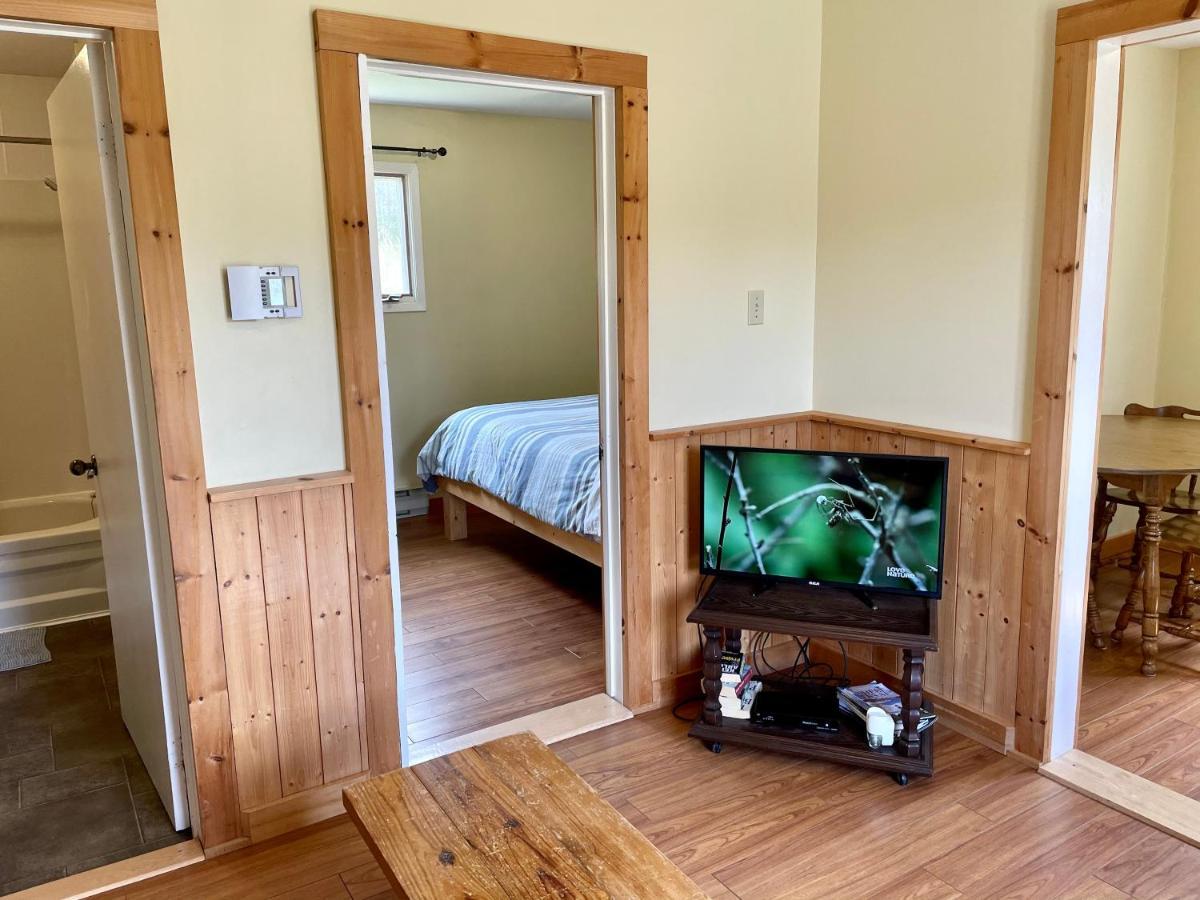 Bonne Bay Cottages Bonne Bay Pond Екстер'єр фото