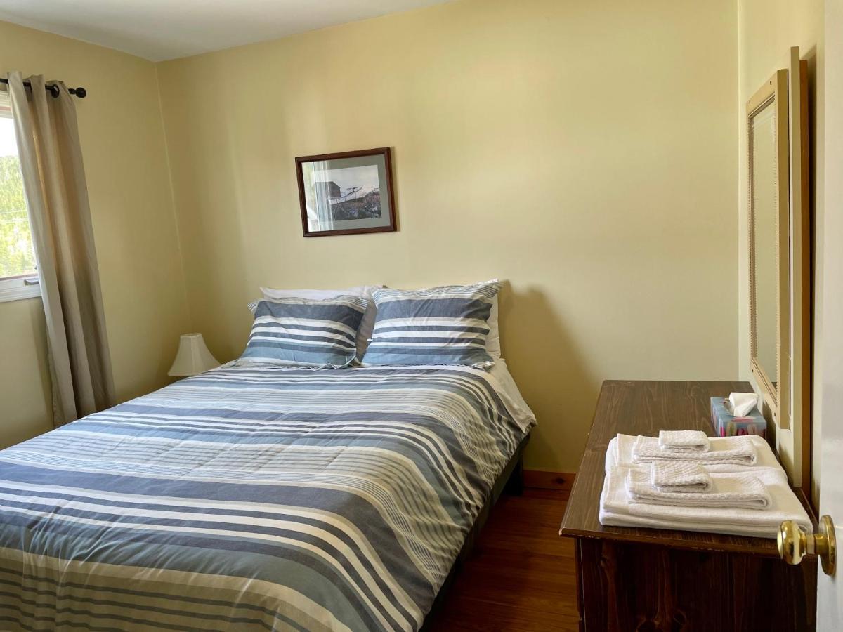 Bonne Bay Cottages Bonne Bay Pond Екстер'єр фото