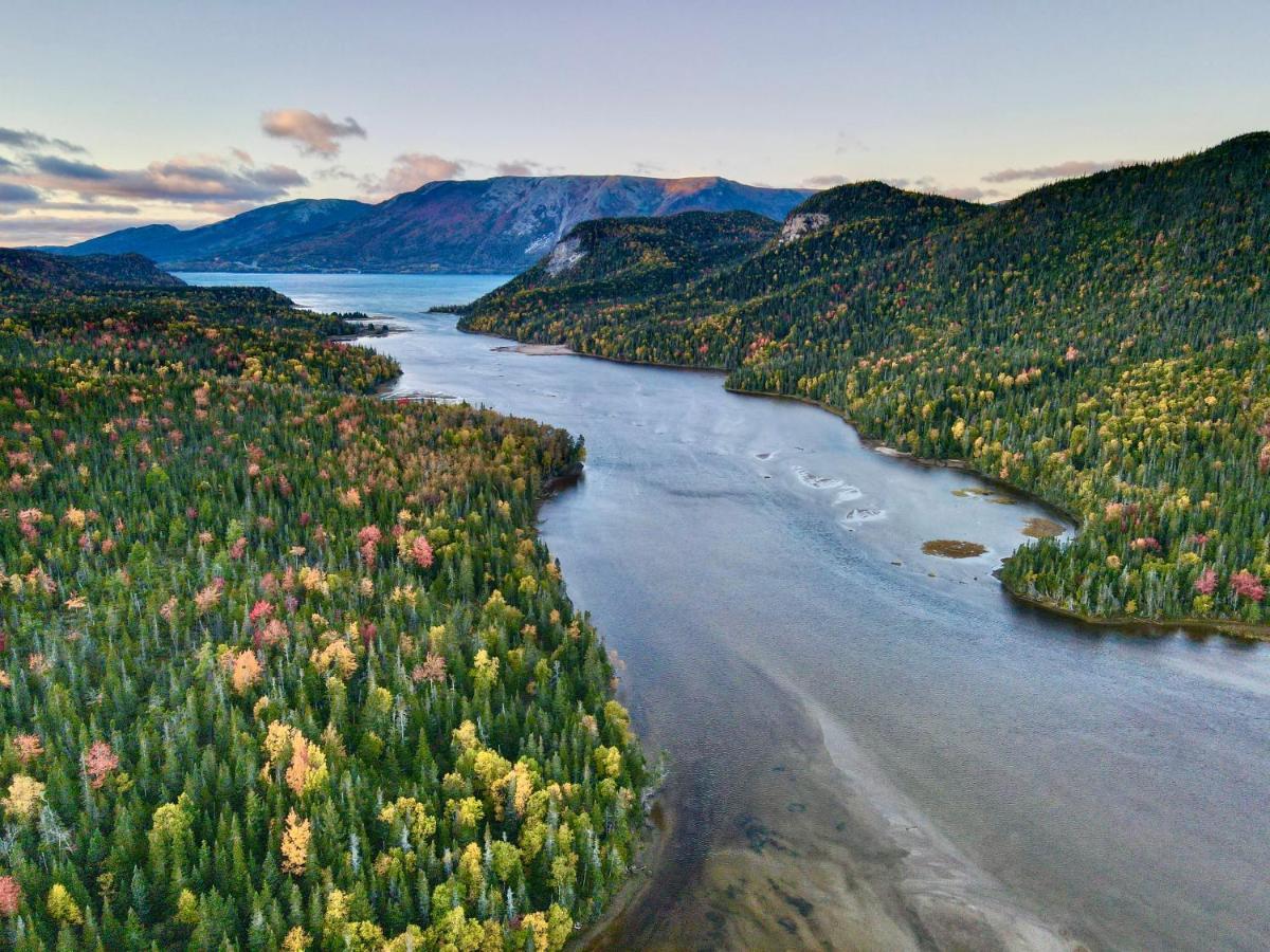 Bonne Bay Cottages Bonne Bay Pond Екстер'єр фото