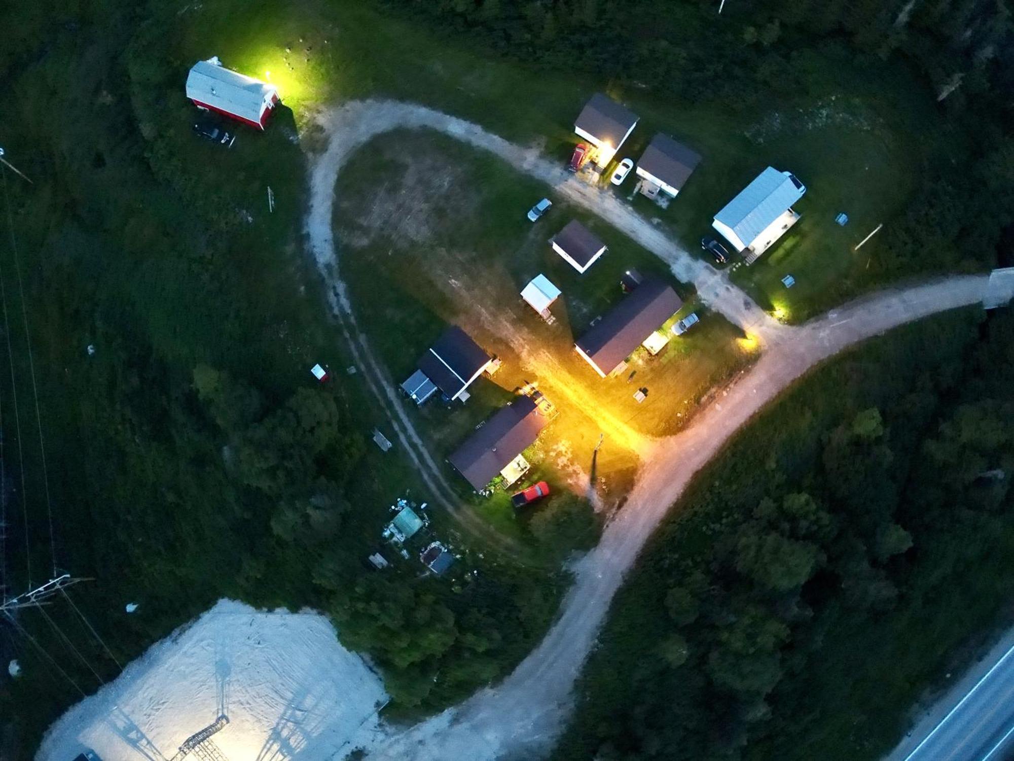 Bonne Bay Cottages Bonne Bay Pond Екстер'єр фото