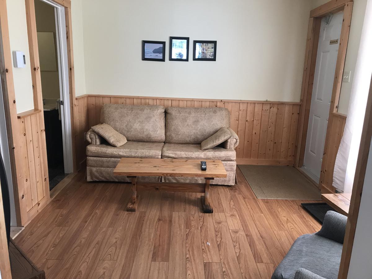 Bonne Bay Cottages Bonne Bay Pond Екстер'єр фото