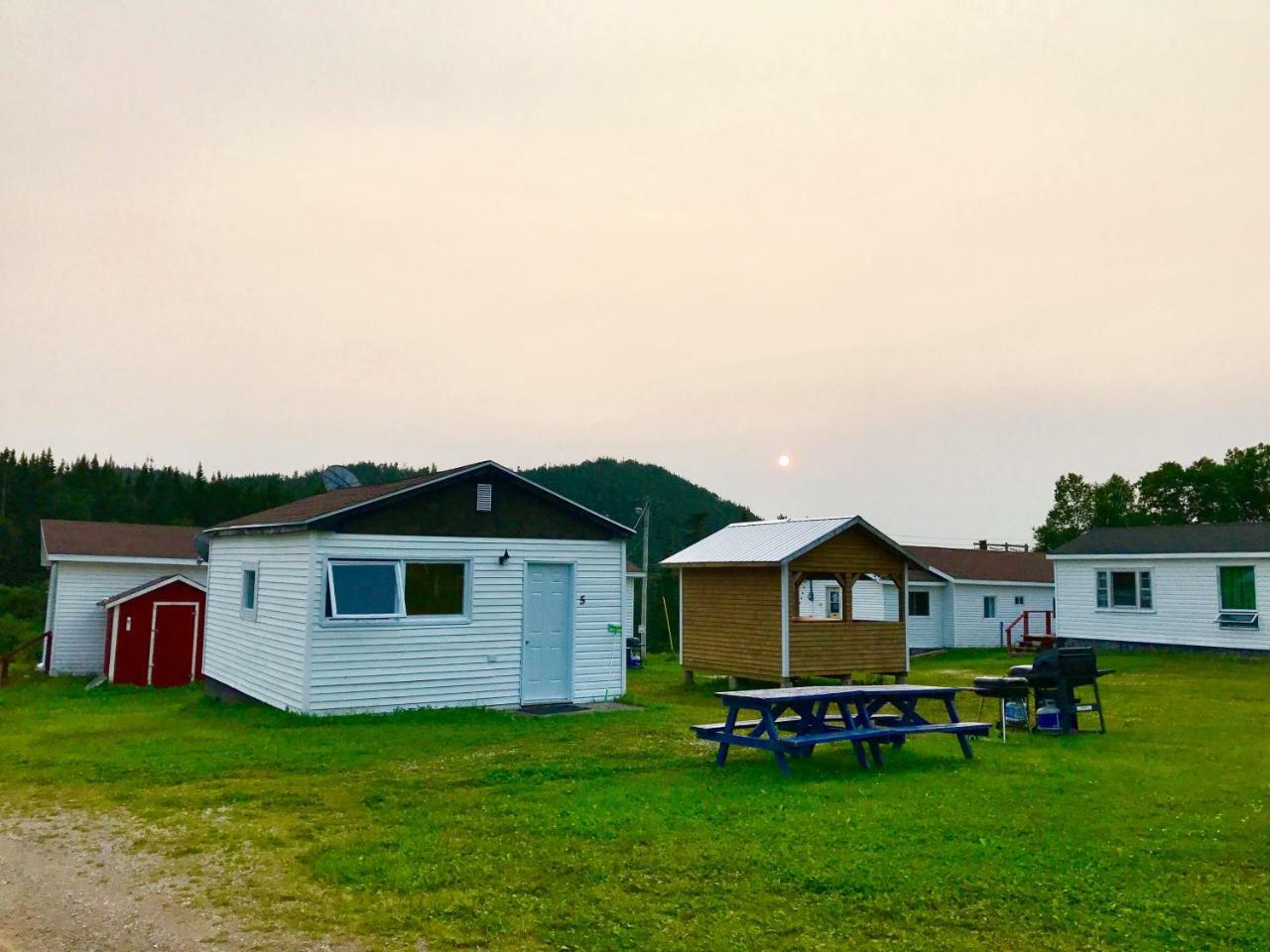 Bonne Bay Cottages Bonne Bay Pond Екстер'єр фото